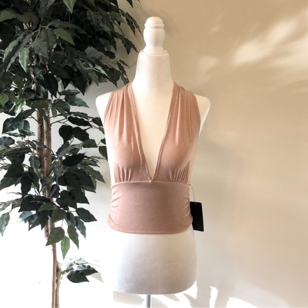 NWT Caution To The Wind Crop Halter Top ~ Size: S